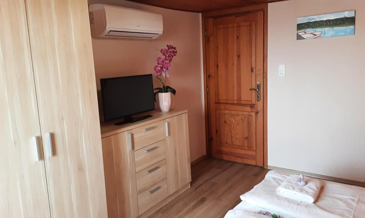 Jazmin Apartman Tihany Buitenkant foto