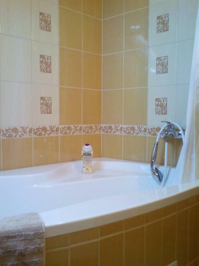Jazmin Apartman Tihany Buitenkant foto